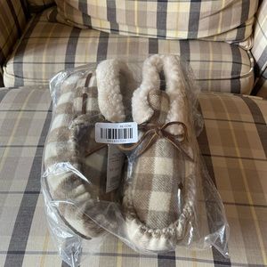 Aerie x Minnetonka Buffalo Plaid Slippers